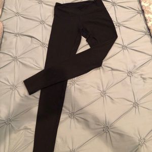 Lululemon Size 4 Classic Black Active Leggings